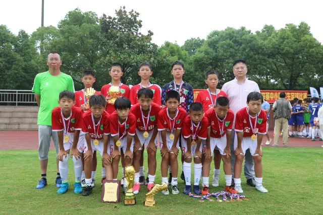 约基奇被限制森林狼大胜掘金 步行者复仇马刺